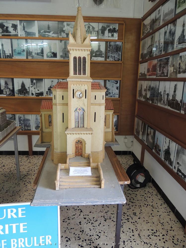 2022 07 UN AIR DE VACANCES LE 22 NIMES (126).JPG -           
